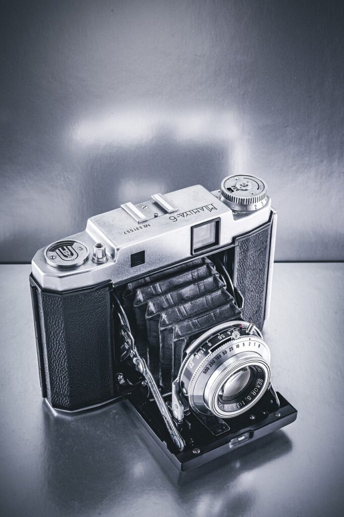 old camera, camera, collapsible camera-7699767.jpg